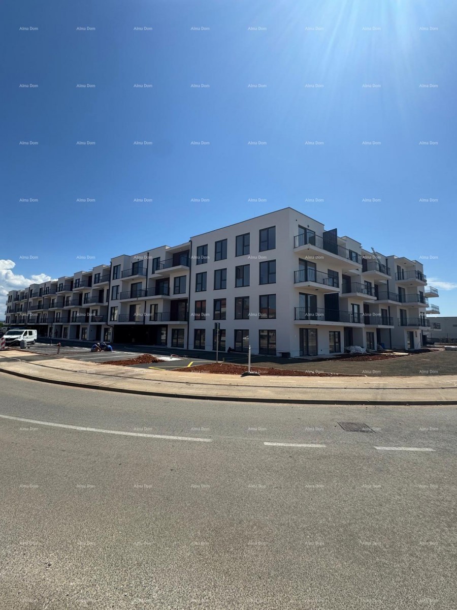 УМАГ – Новостройка! Квартира в современном жилом комплексе 1