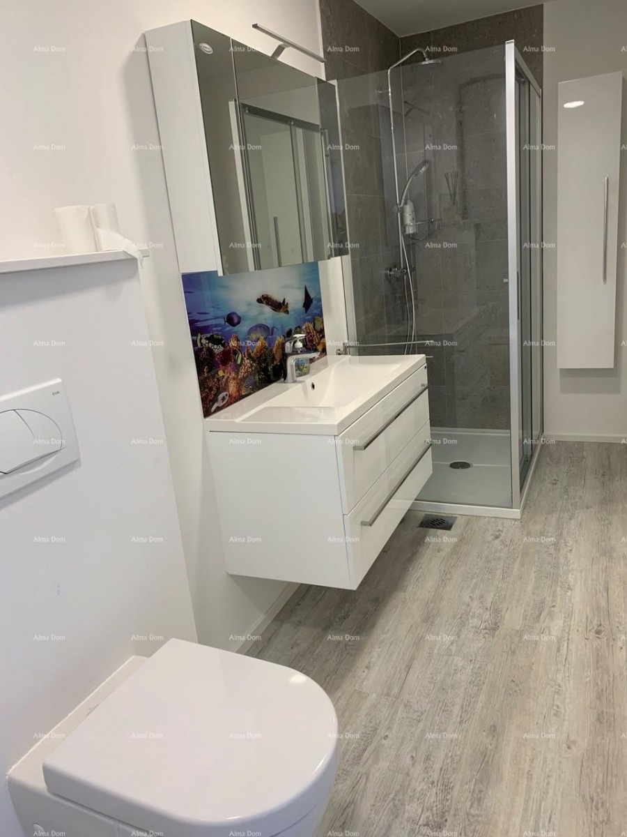 Čudovita hiša s tremi etažiranimi apartmaji v starem mestnem jedru Poreča! 47