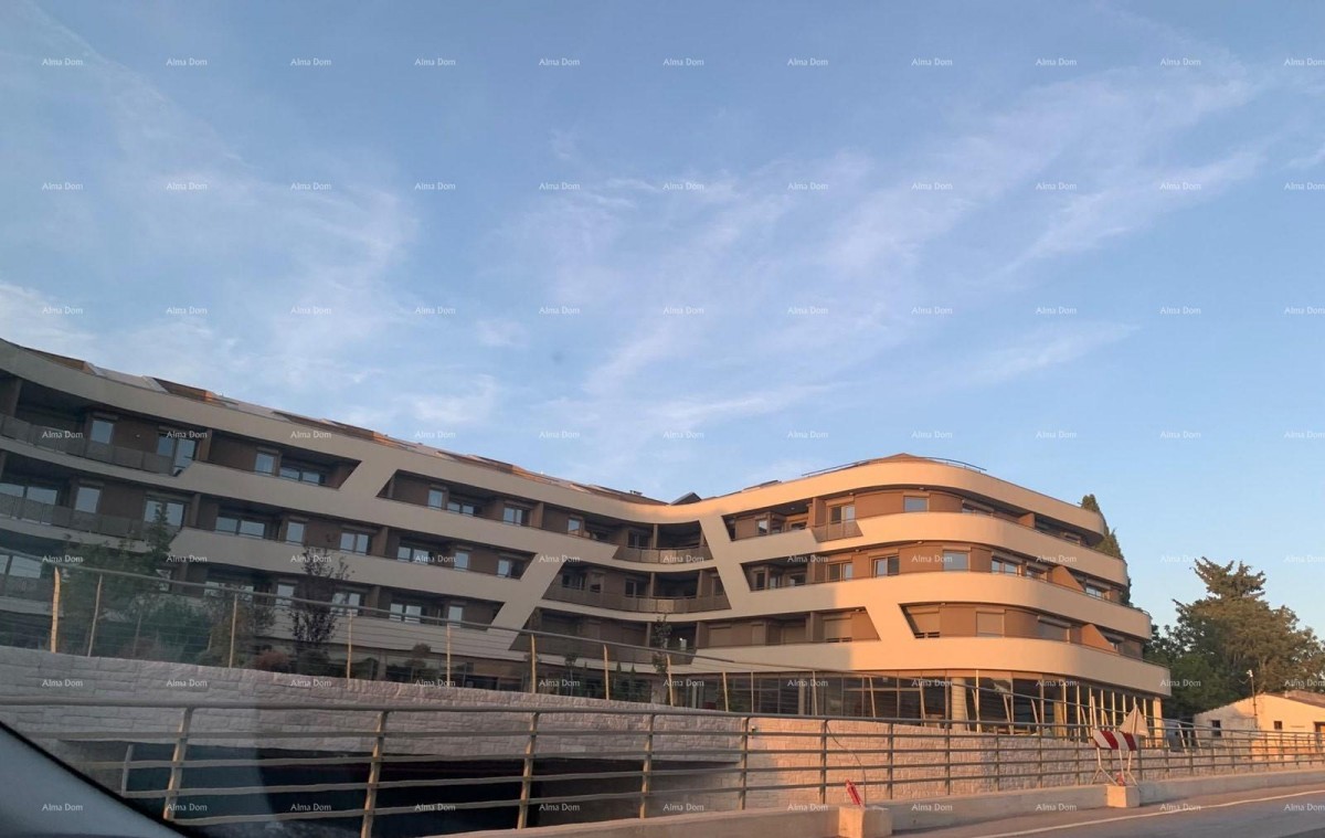 Poreč, residential and commercial building with apartments and underground garages 19