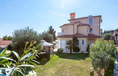 House with apartments and a pool in Premantura – sea view!