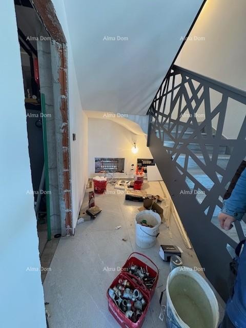 Šišan. Novozgrajena hiša z bazenom 18