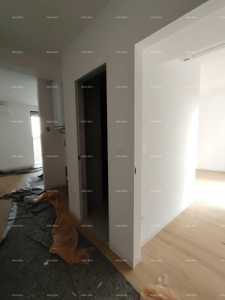 Продажа квартир в жилом и коммерческом здании с видом на море, центр Умага! / S9a 5