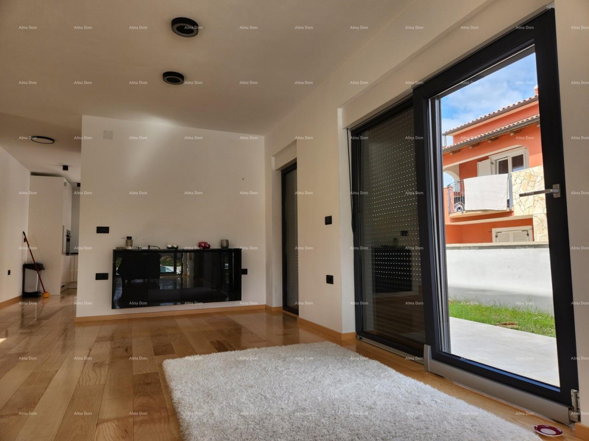 Istria, Ližnjan, 1 km to the center of Medulin, new modern house with pool for vacation. 12