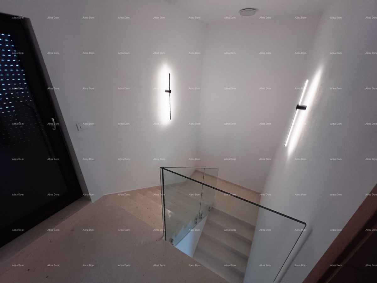 Top location, Pomer! Modern two-story house with pool and jacuzzi! 25
