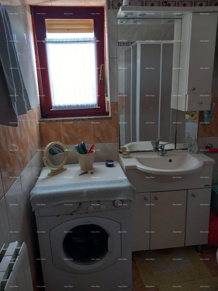 For sale: Family house in Pula with a separate apartment. 20