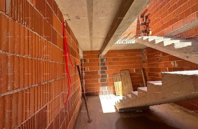 Новый проект, Барбарига! Квартира с садом и парковкой, 500 м от моря