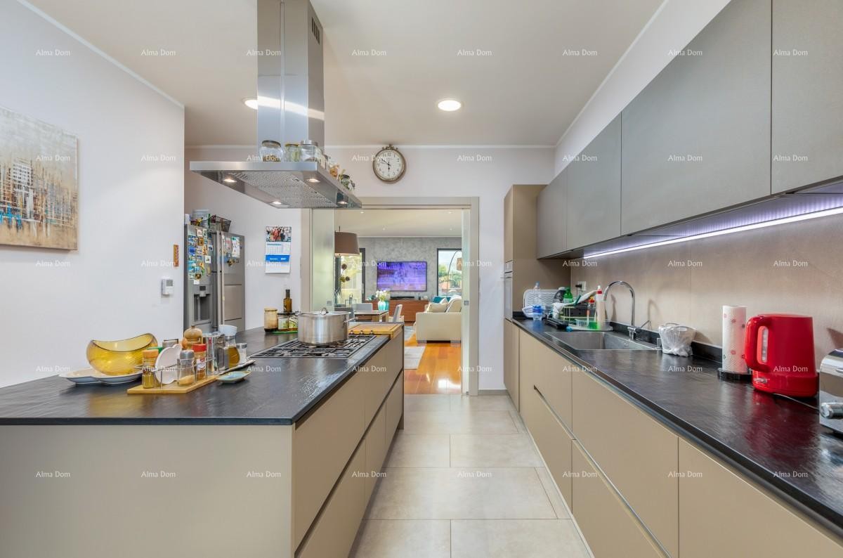 ФАЖАНА - Отдельно стоящая вилла премиум-класса, с бассейном, лифтом / в 100 м от Оливковой аллеи. 9