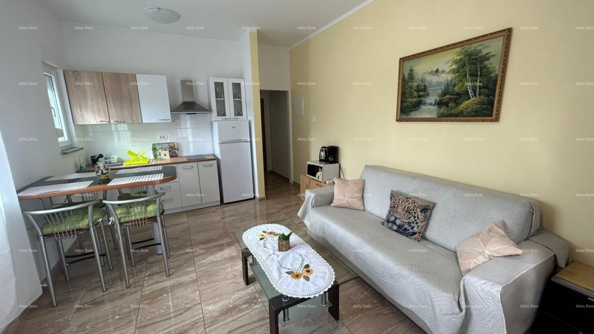 Prodajemo kuću sa više apartmana i bazenom. Pula Veli vrh. 36