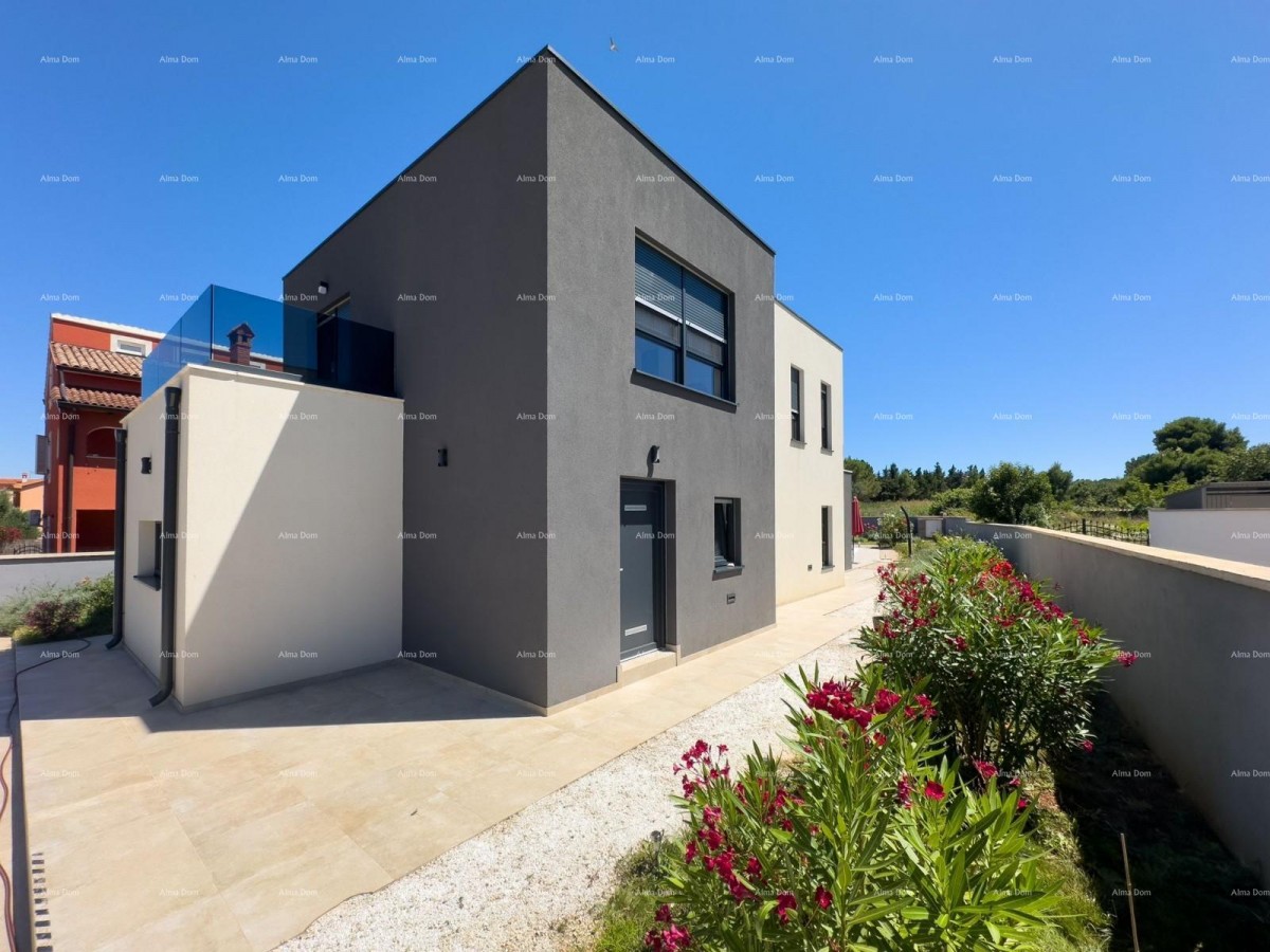 Istria, Ližnjan, 1 km to the center of Medulin, new modern house with pool for vacation. 45