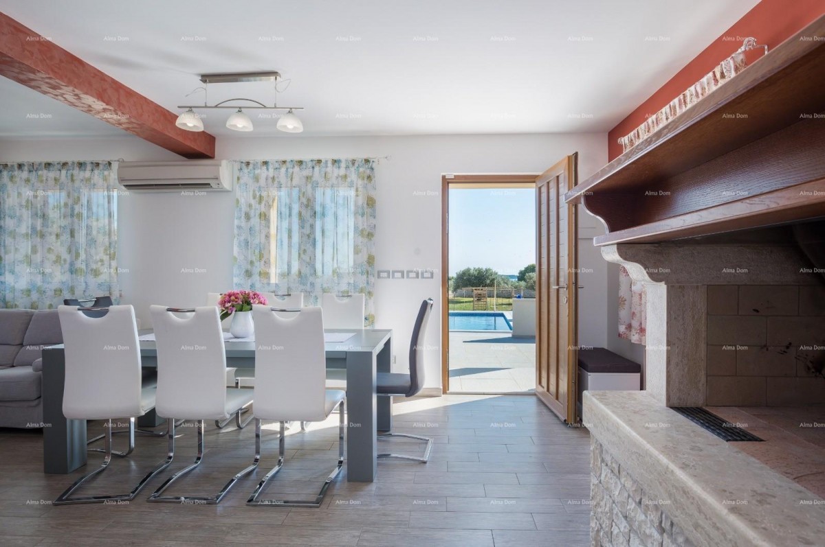 Fažana, detached house on a large plot of 1844 m2. View of the entire Fažana. 29