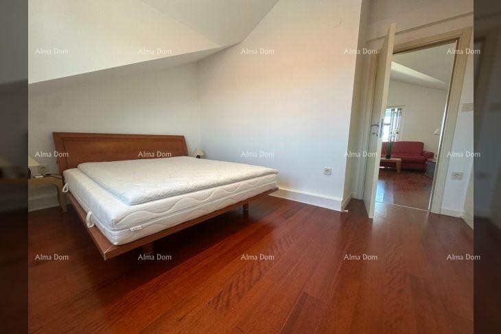 Poreč – Spacious penthouse with a large terrace and sea view 15