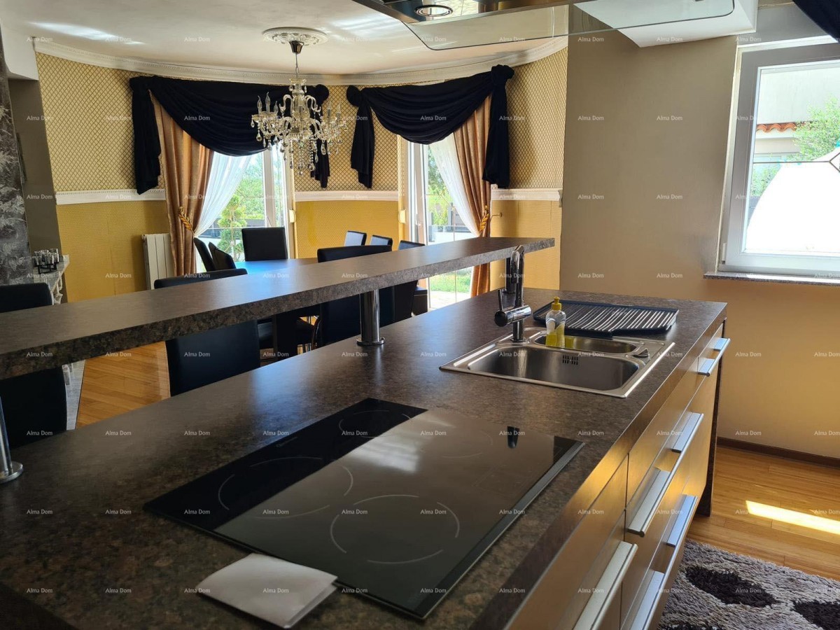 Na prodaju hiša s bazenom – Valtura 10