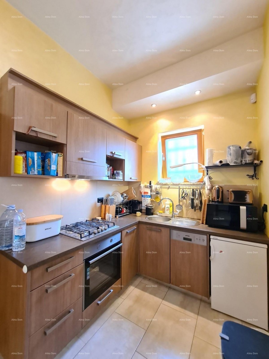 Пула. Зеленикa! Самостоятельный дом! 50 метров до пляжа! Вид на море! 42