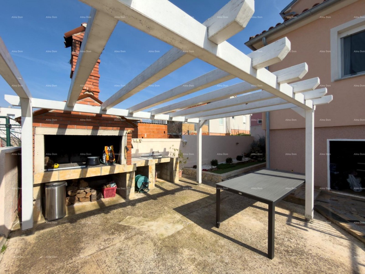 Kuća sa dva stana u okolici Pule 18