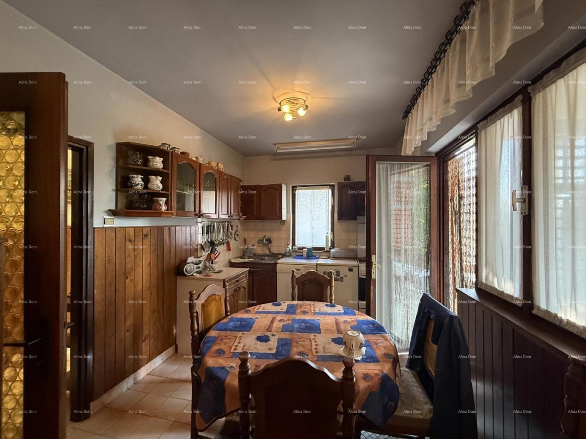 Affascinante casa familiare con ampio giardino e terreno edificabile aggiuntivo vicino a Barban 8