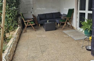 PRODAJA DVA STANA V PRIZIDJU HIŠE Z VRTOM