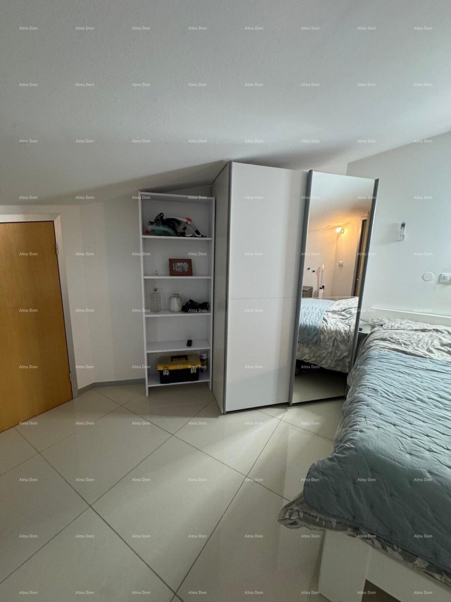 Novigrad, con una camera da letto. Edificio con ascensore. 10