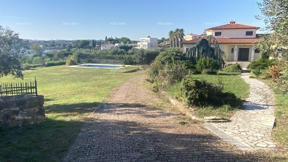 POMER, prima fila al mare, casa con terreno edificabile e progetto per villa di lusso 2