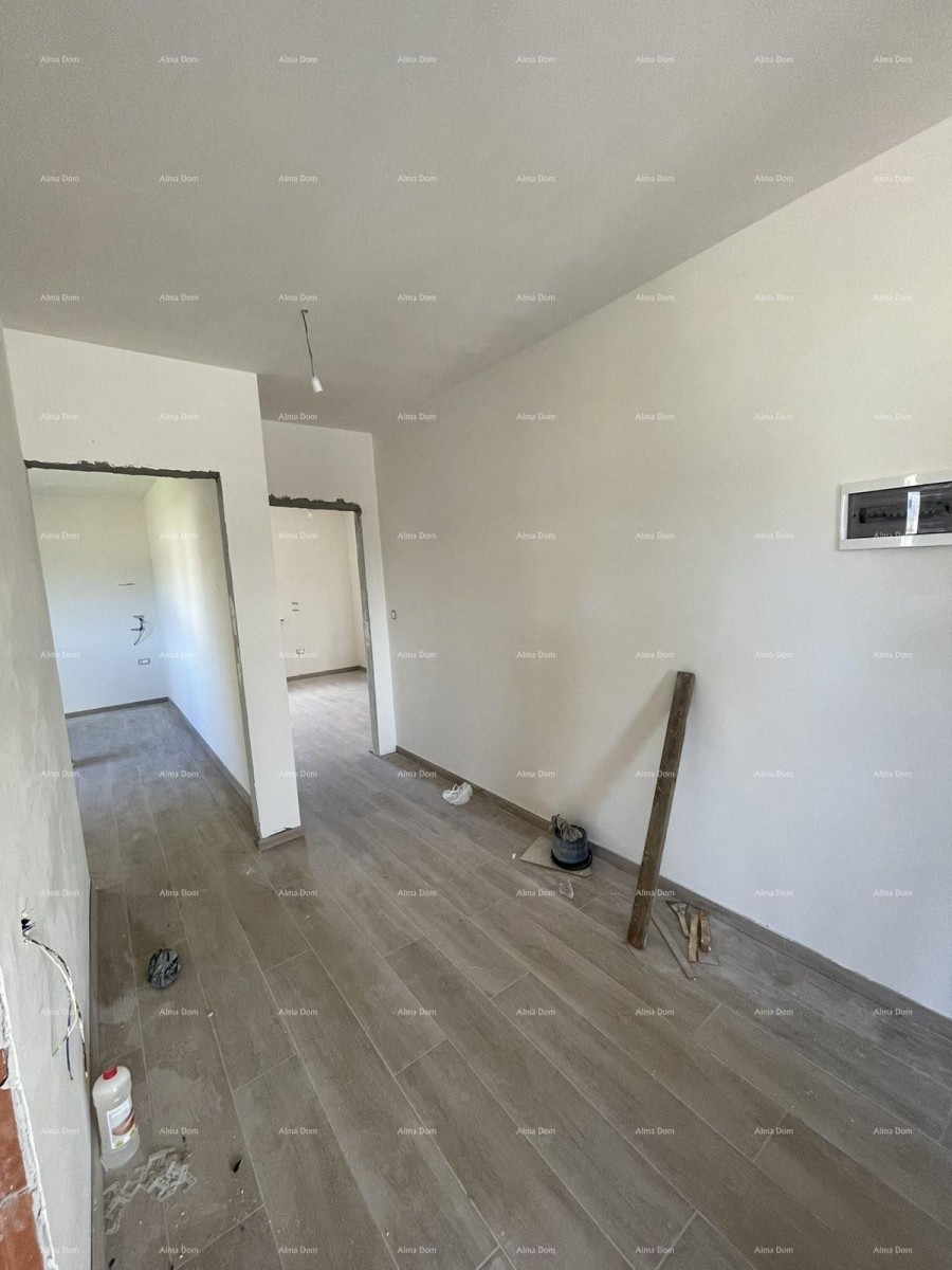 Prodaja hiše s tremi stanovi v Medulinu 17