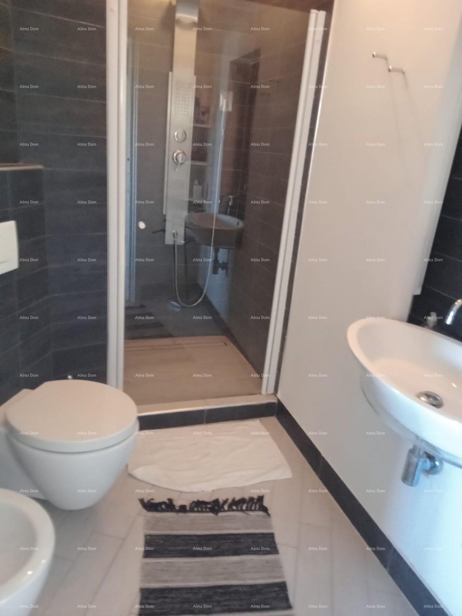 Vendita - appartamento con vista mare - a due minuti dalla passeggiata Lungomare, Pola! 8