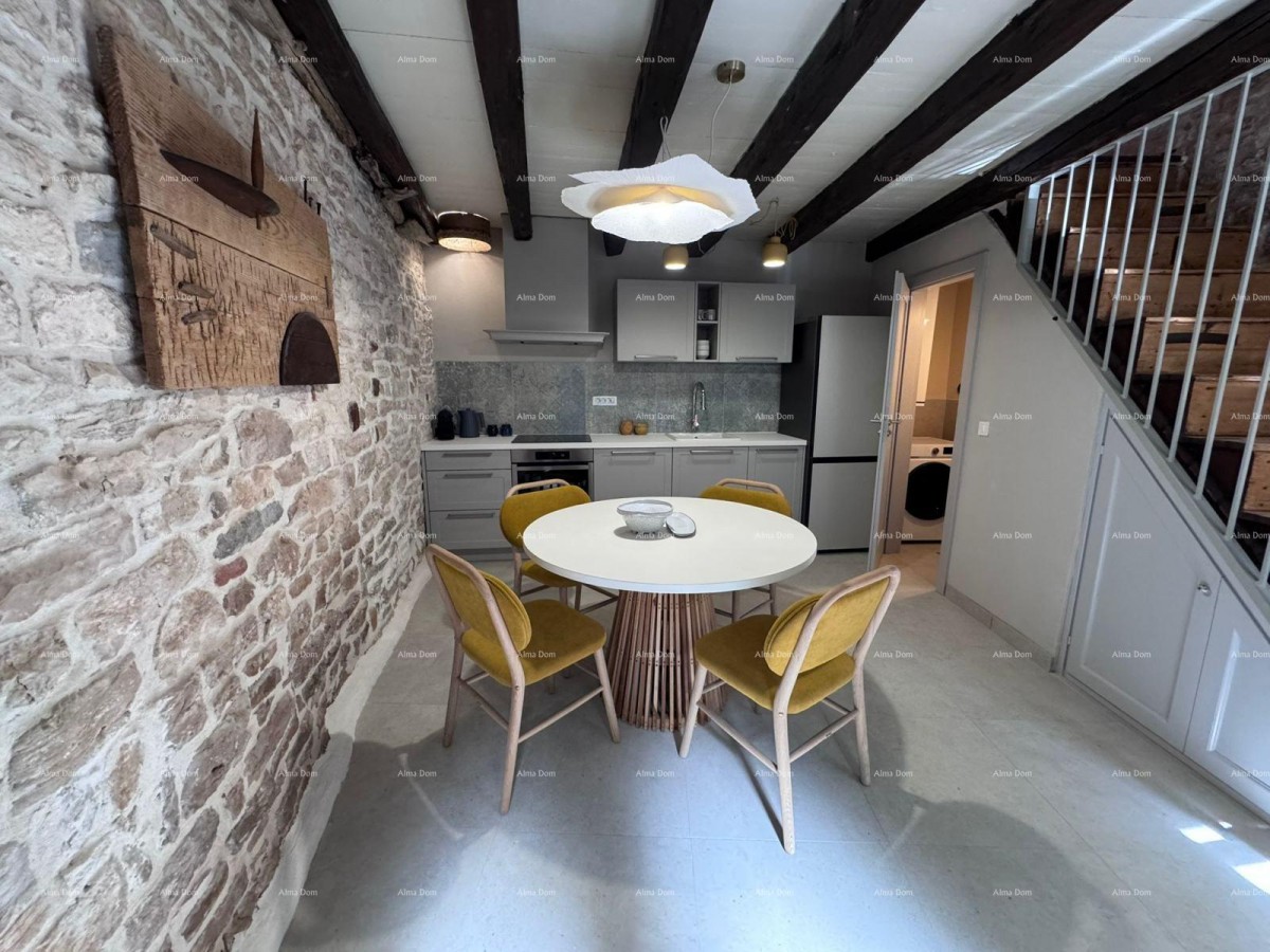 Bale – completely renovated stone house in the center, 116 m² 25