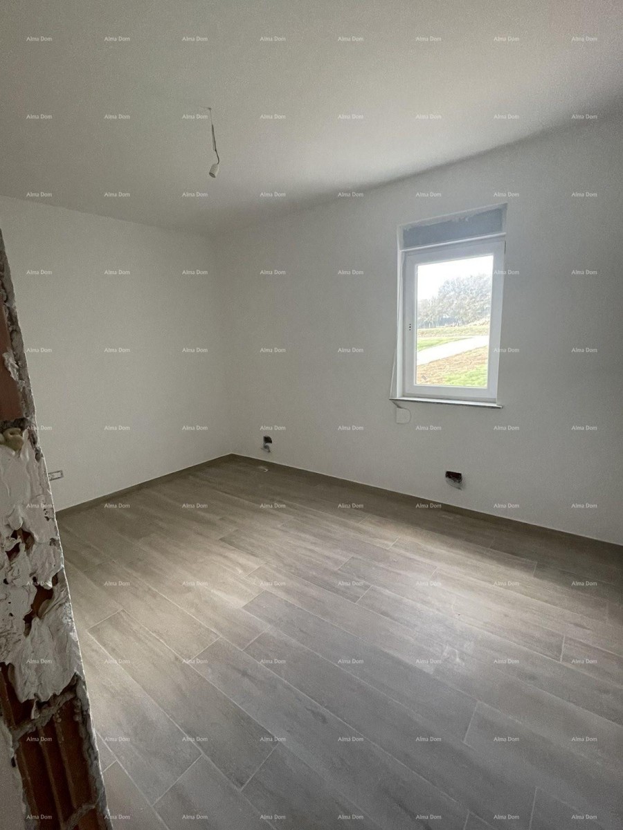 Prodaja hiše s tremi stanovi v Medulinu 13