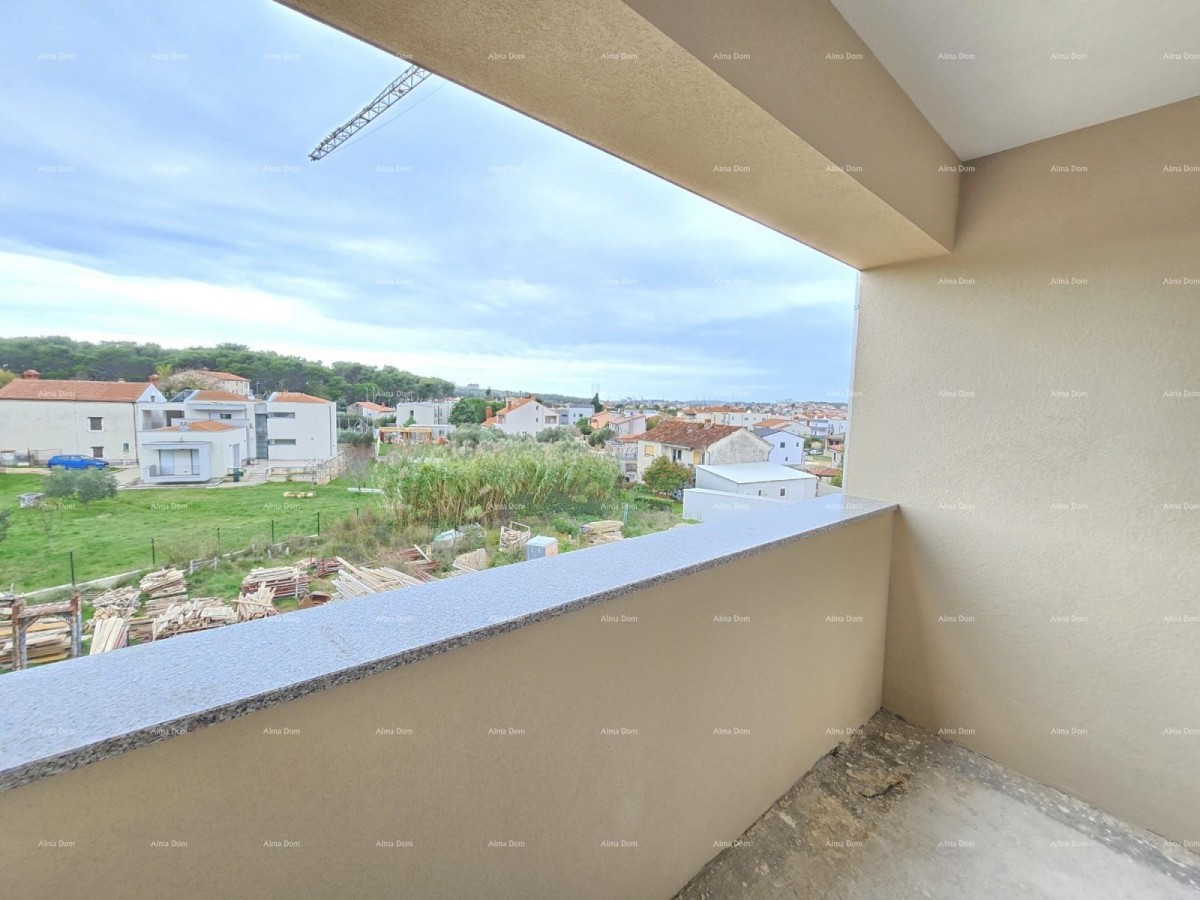 Novogradnja! Pula. Valdebek. stan sa velikom terasom od cca 50 m2. 1