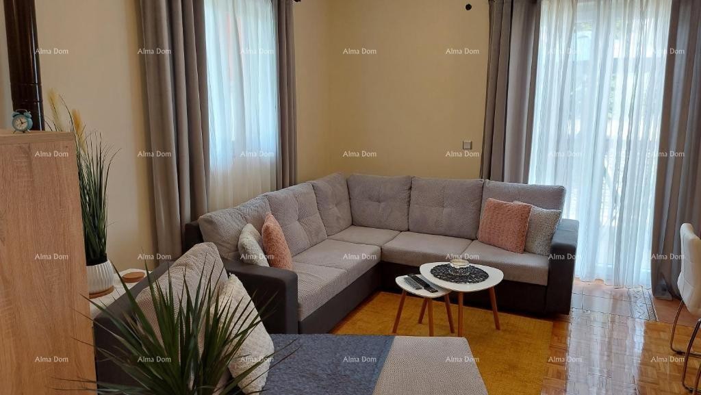 Casa con vista mozzafiato sulle montagne, terrazza, giardino, barbecue e parcheggio privato. 2