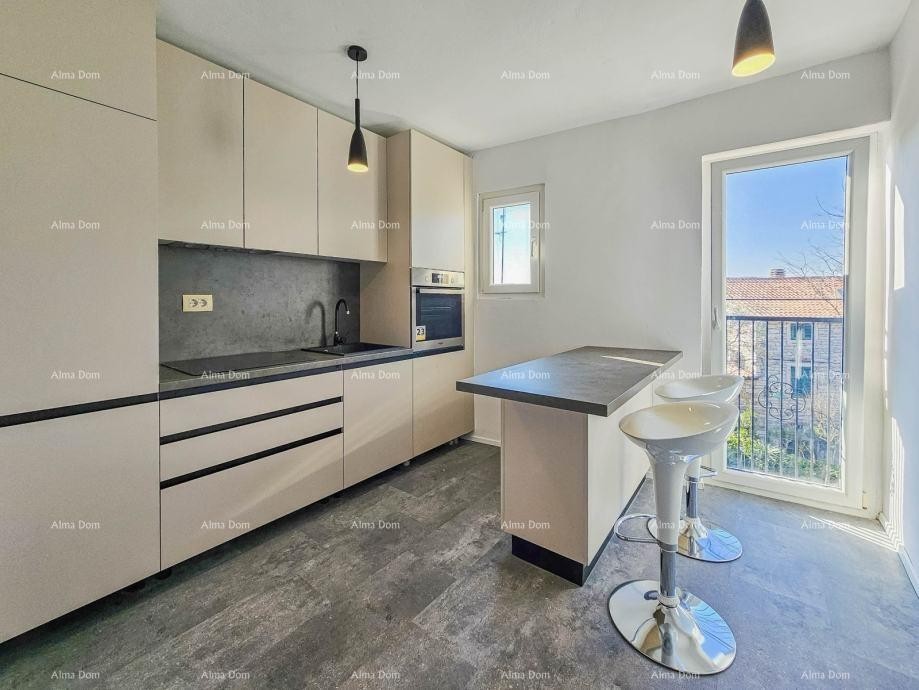 Истра, Буйе, квартира 56 м2 в центре, 2 спальни, отремонтирована. 1