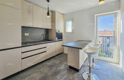 Istra, Buje, stan 56 m2 v centru, 2 spalnici, renoviran.