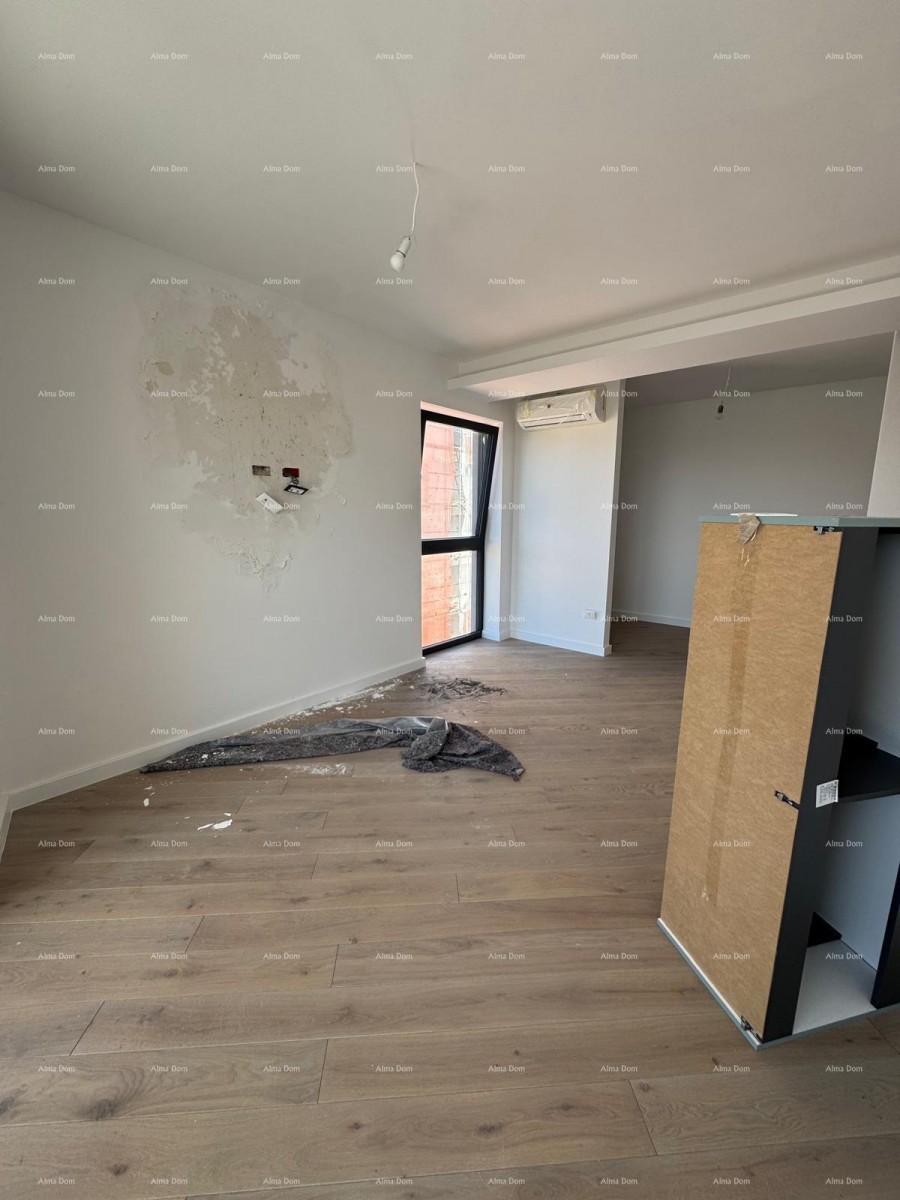 APPARTAMENTO IN VENDITA A ROVIGNO. CON VISTA MARE. 14