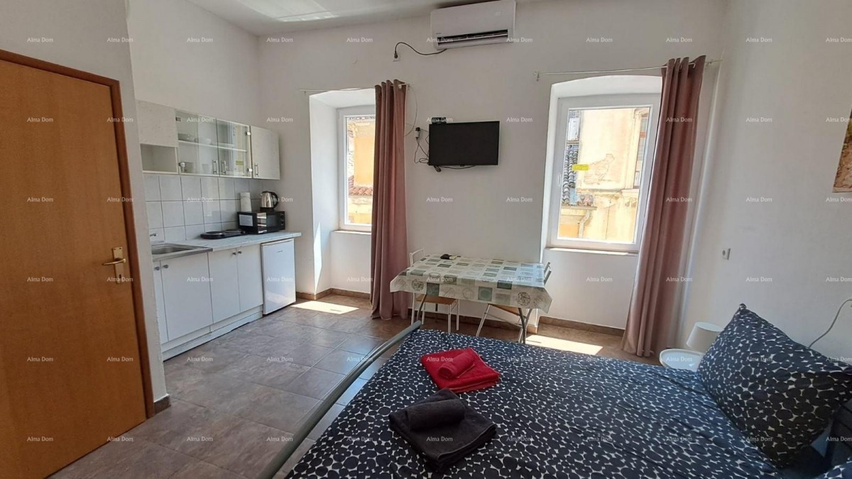 Pula, strogi centar – 90,30 m² | 4 urejena studio apartmaja | Pogled na Zlatna vrata | Uhodano turistično podjetje 11