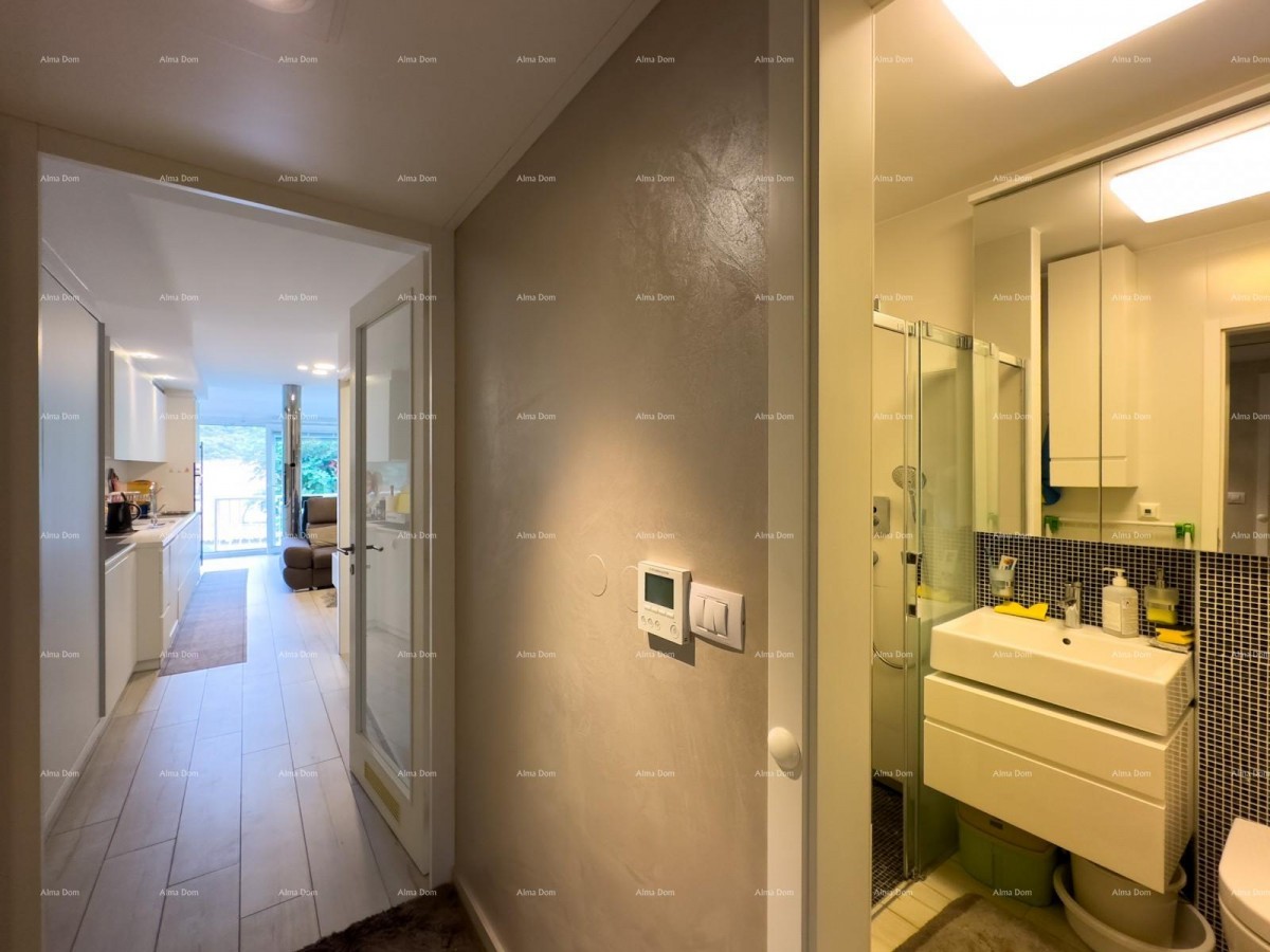 For sale: renovated apartment in Duga Uvala! 3