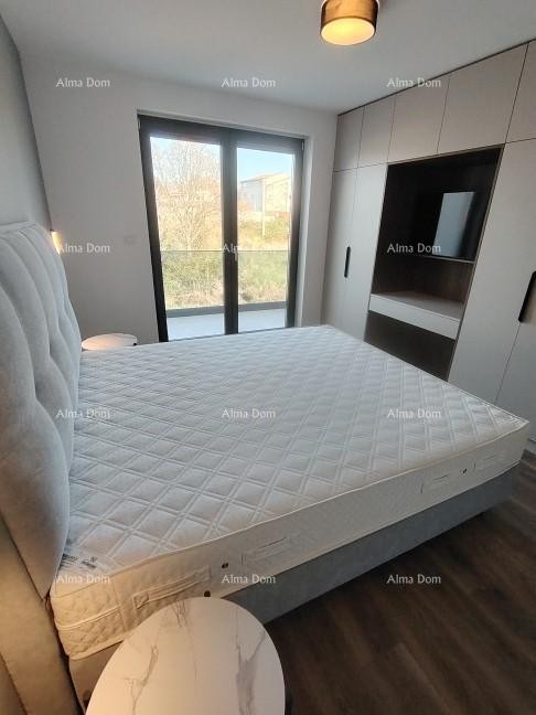 Vrhunski trosoban stan s pogledom na more, opremljen 28