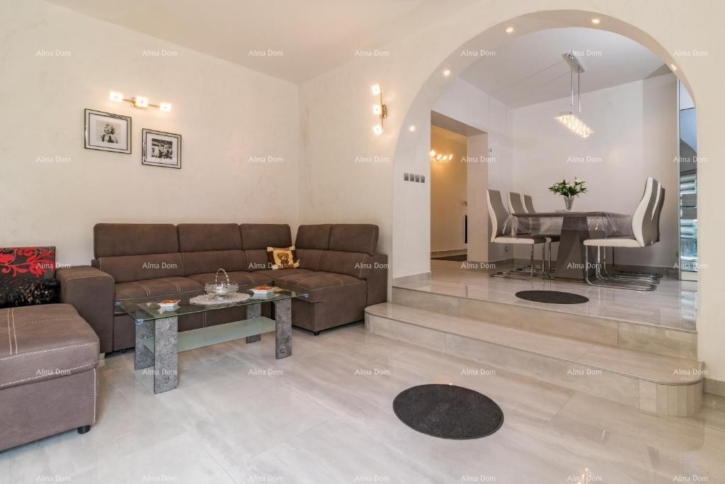 Medulin, apartment with pool. 2