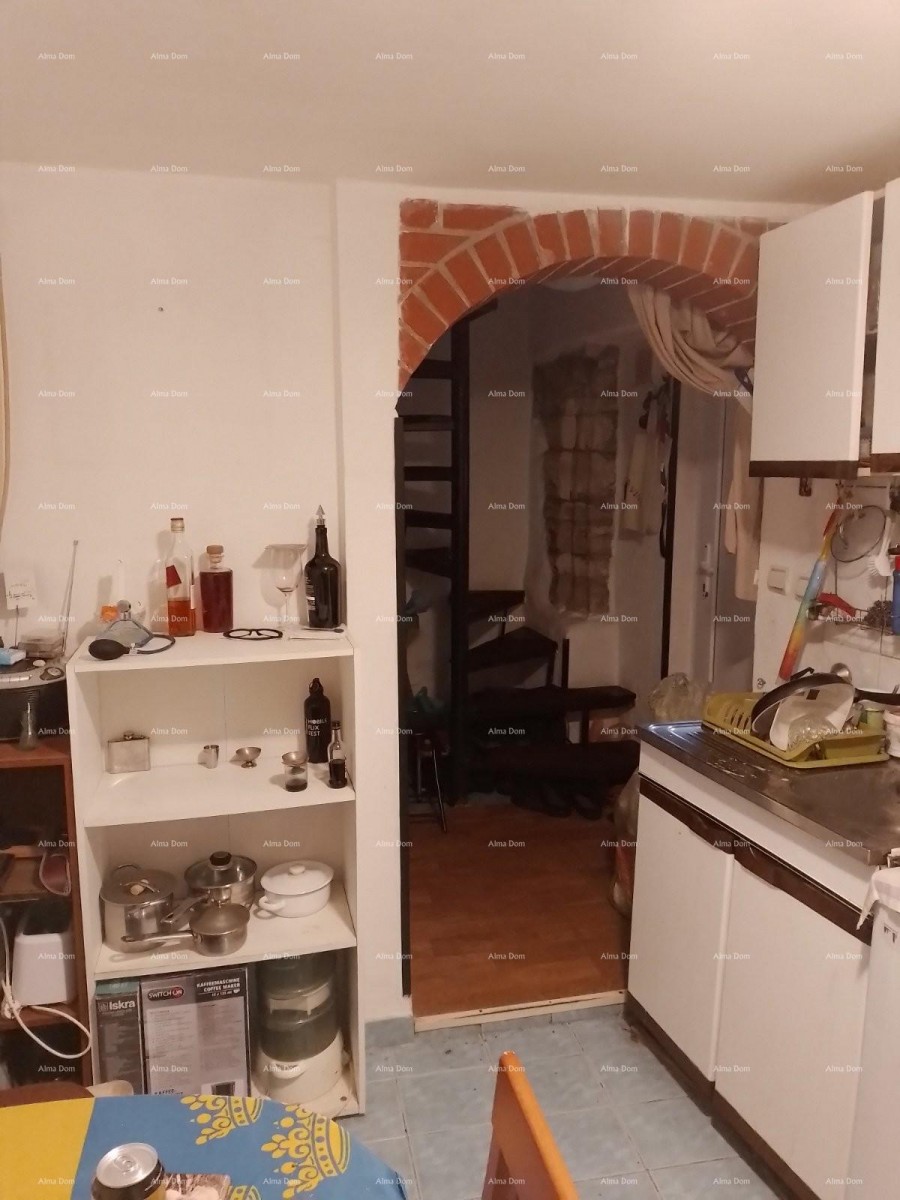 Галижана – Каменный дом в центре Галижаны, недалеко от Фажаны и Бриуни 1