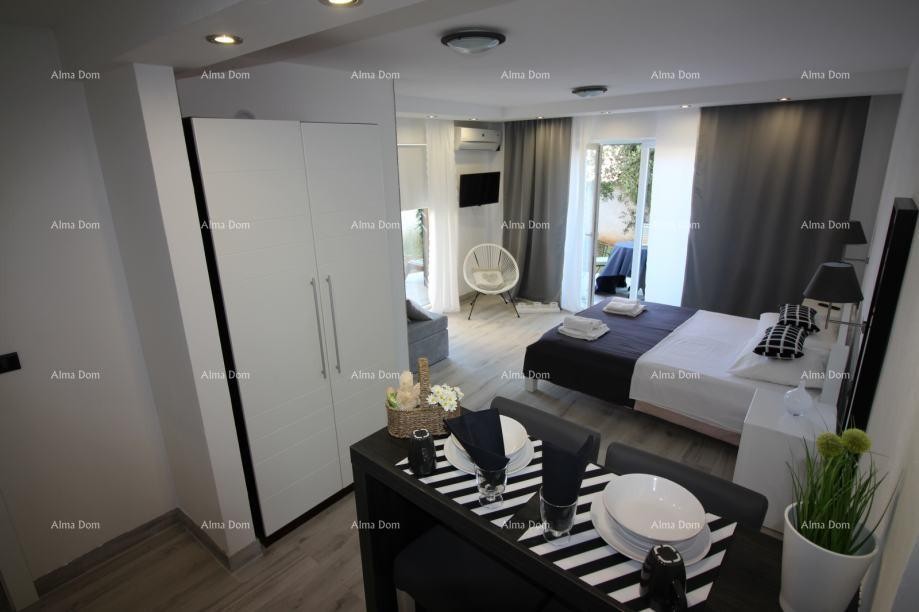 Sand Cove, Villa with Apartments Near the Sea 10