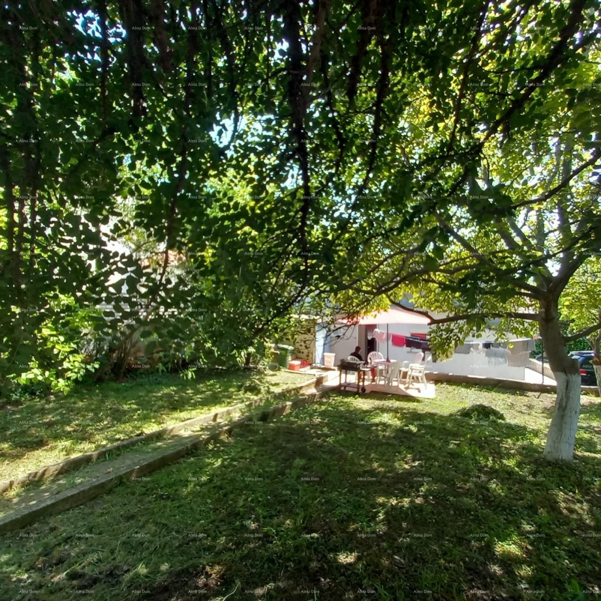 Пула Продается одноэтажный дом с большим садом и террасой 16