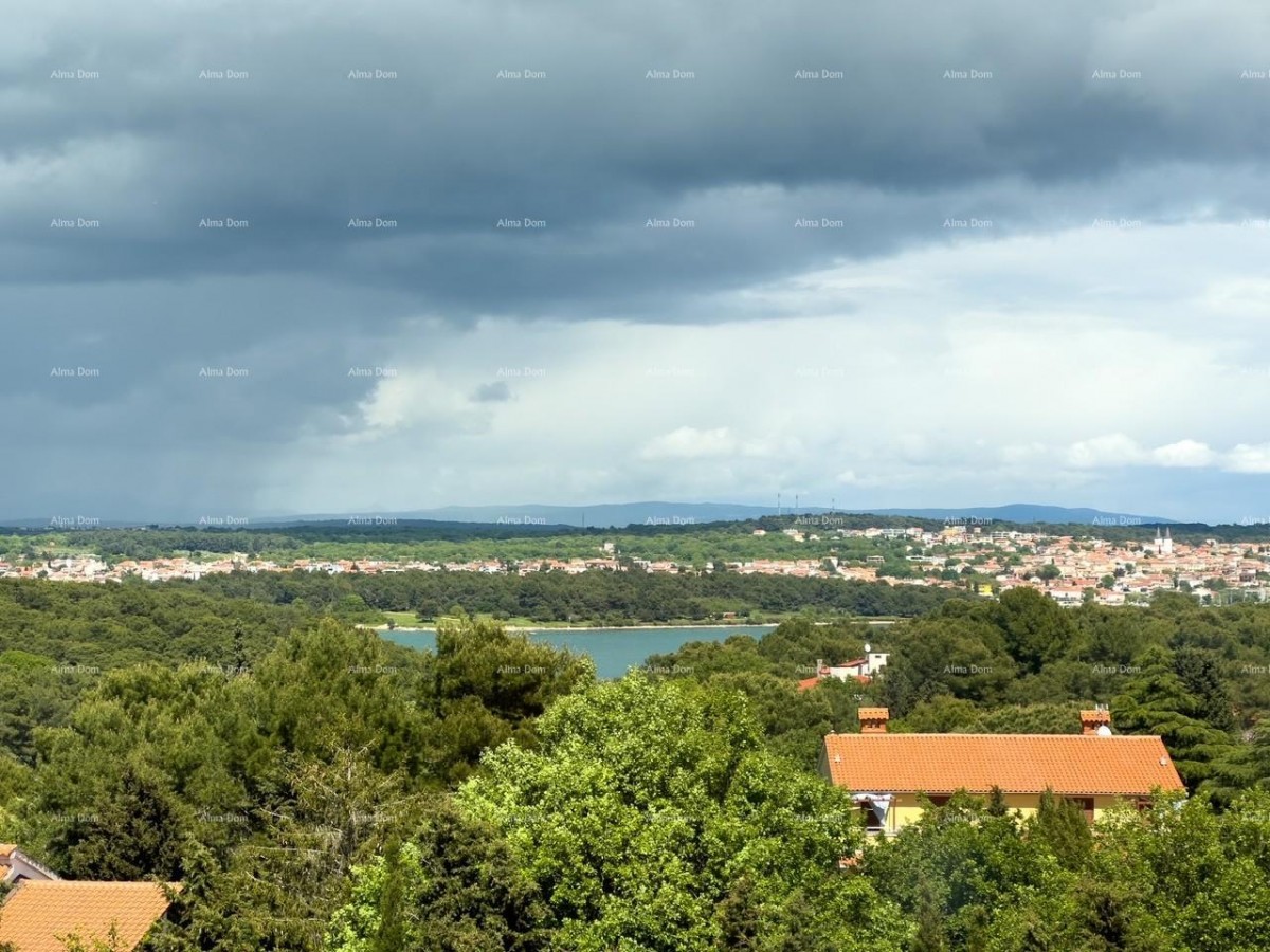Vendiamo un appartamento con una bellissima vista sul mare! Premantura! 27