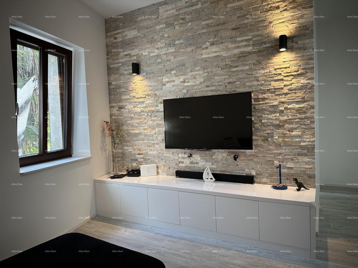 Čudovita hiša s tremi etažiranimi apartmaji v starem mestnem jedru Poreča! 27