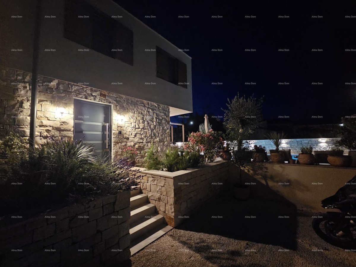 Istra, Marčana – Elegante casa con piscina e giardino di 200 m² 9