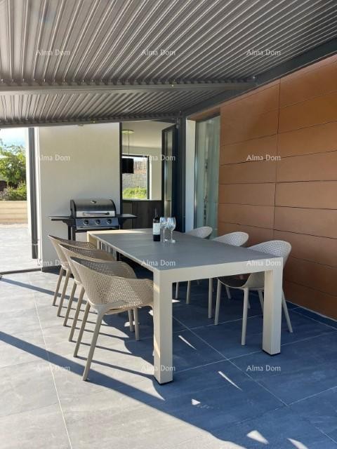 Современная вилла с бассейном в Водняне 12