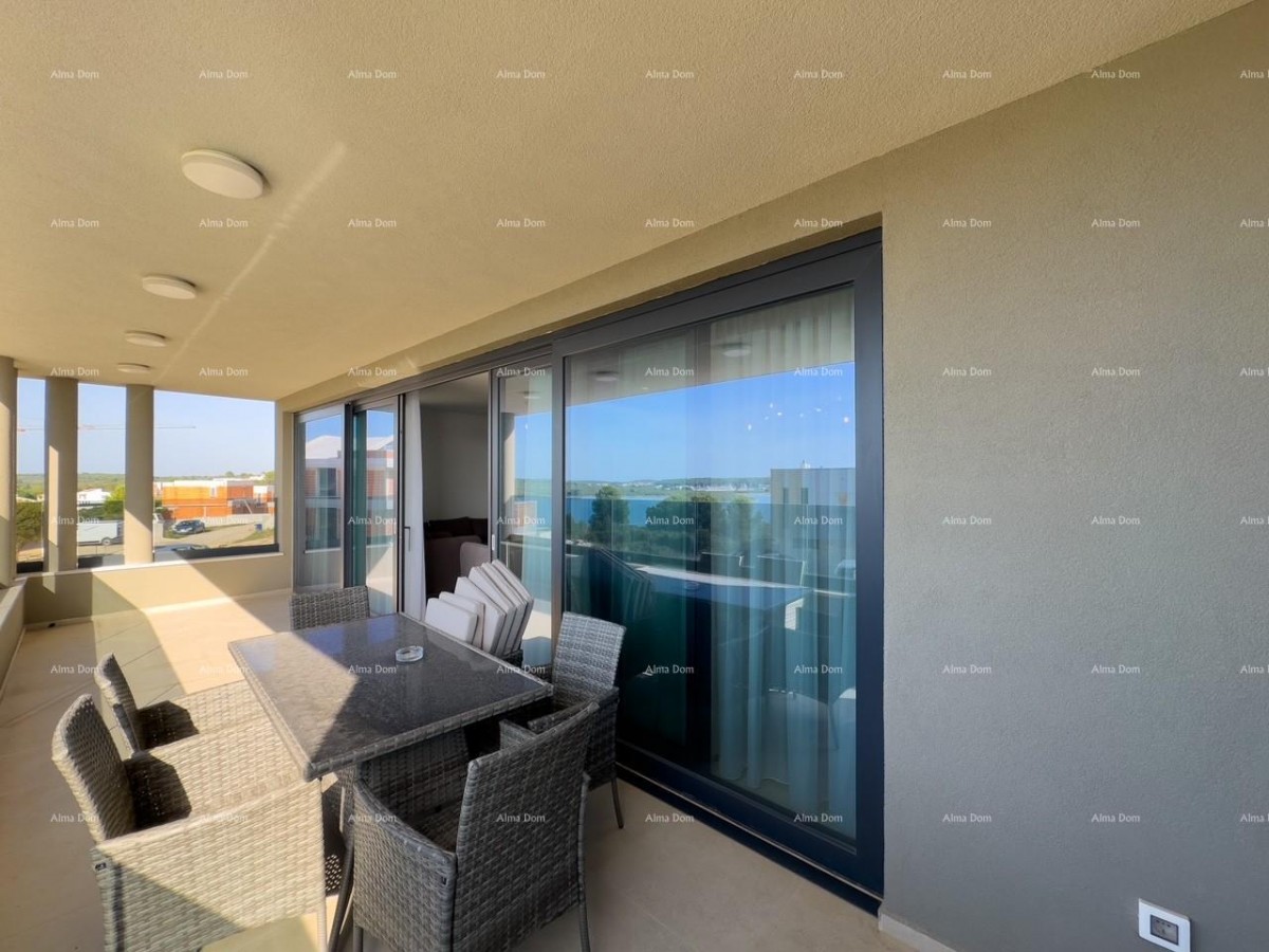 A beautiful apartment in Medulin with a garage 1