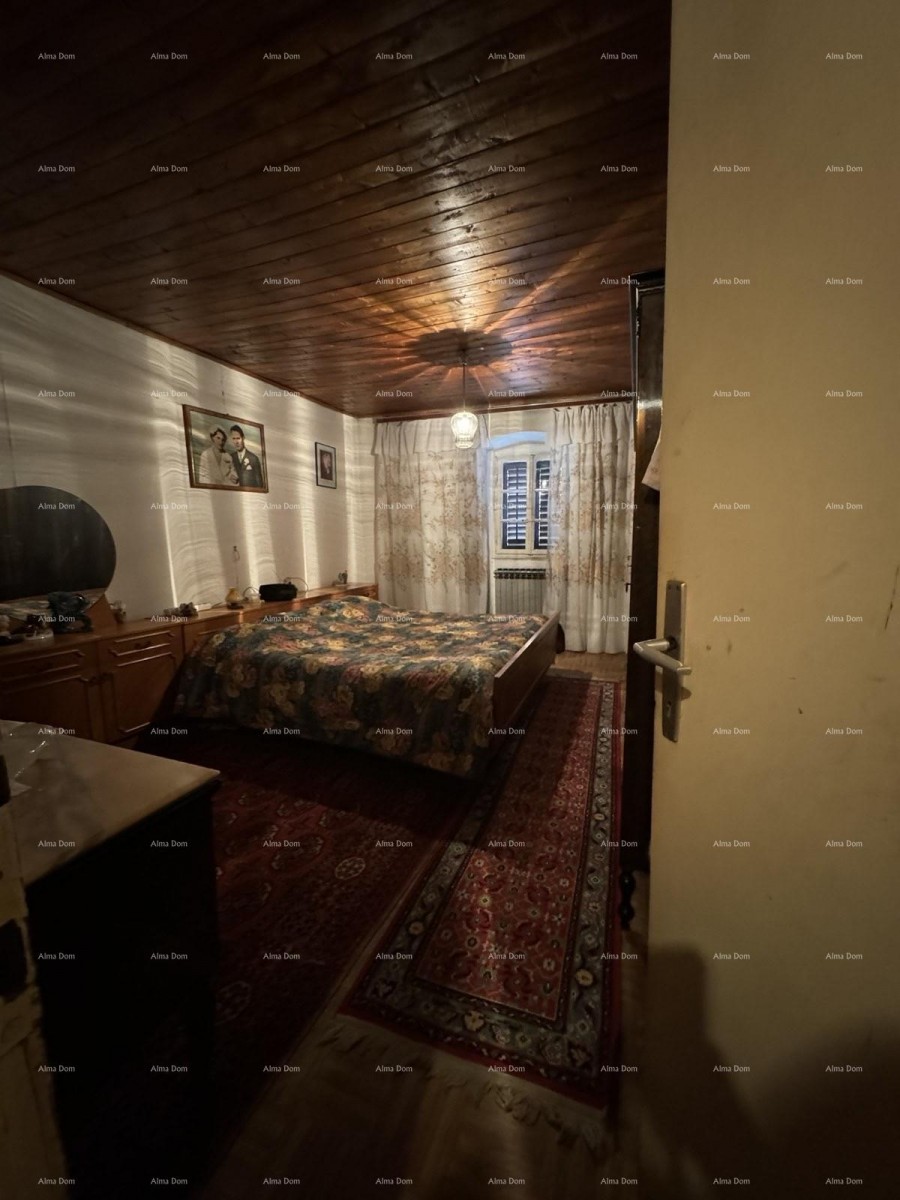 Prodamo hišo z dvoriščem v neposredni bližini centra, Buje! 7