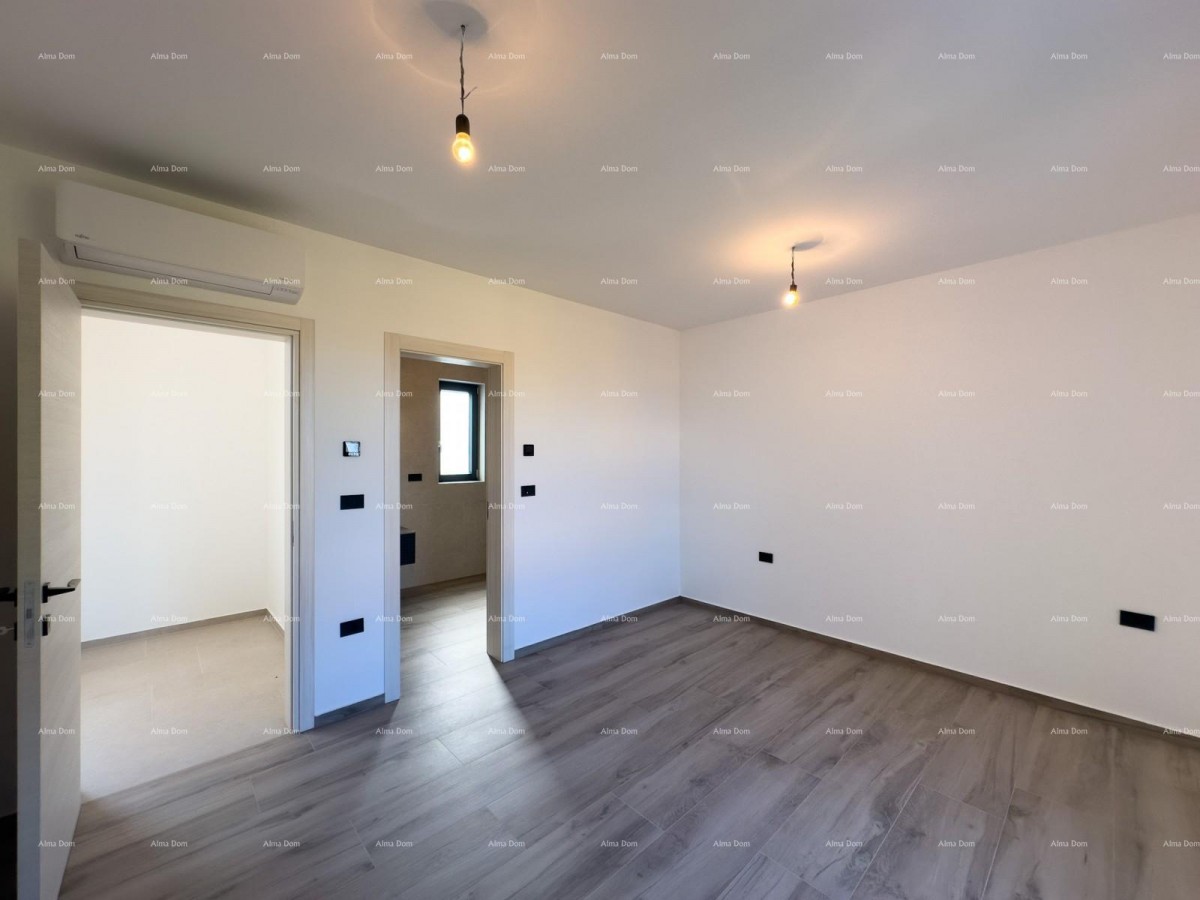 We are selling a semi-detached villa with a pool and a garage 39