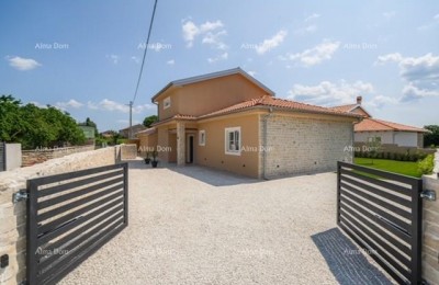 Lussuosa villa istriana completamente arredata con studio appartamento, piscina e vista mare, Kanfanar!