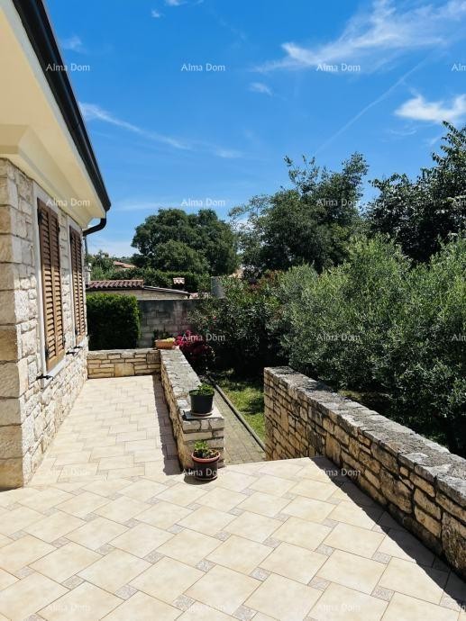 Prodaja lijepe kamene kuće sa garažom i okućnicom, Bale! 4