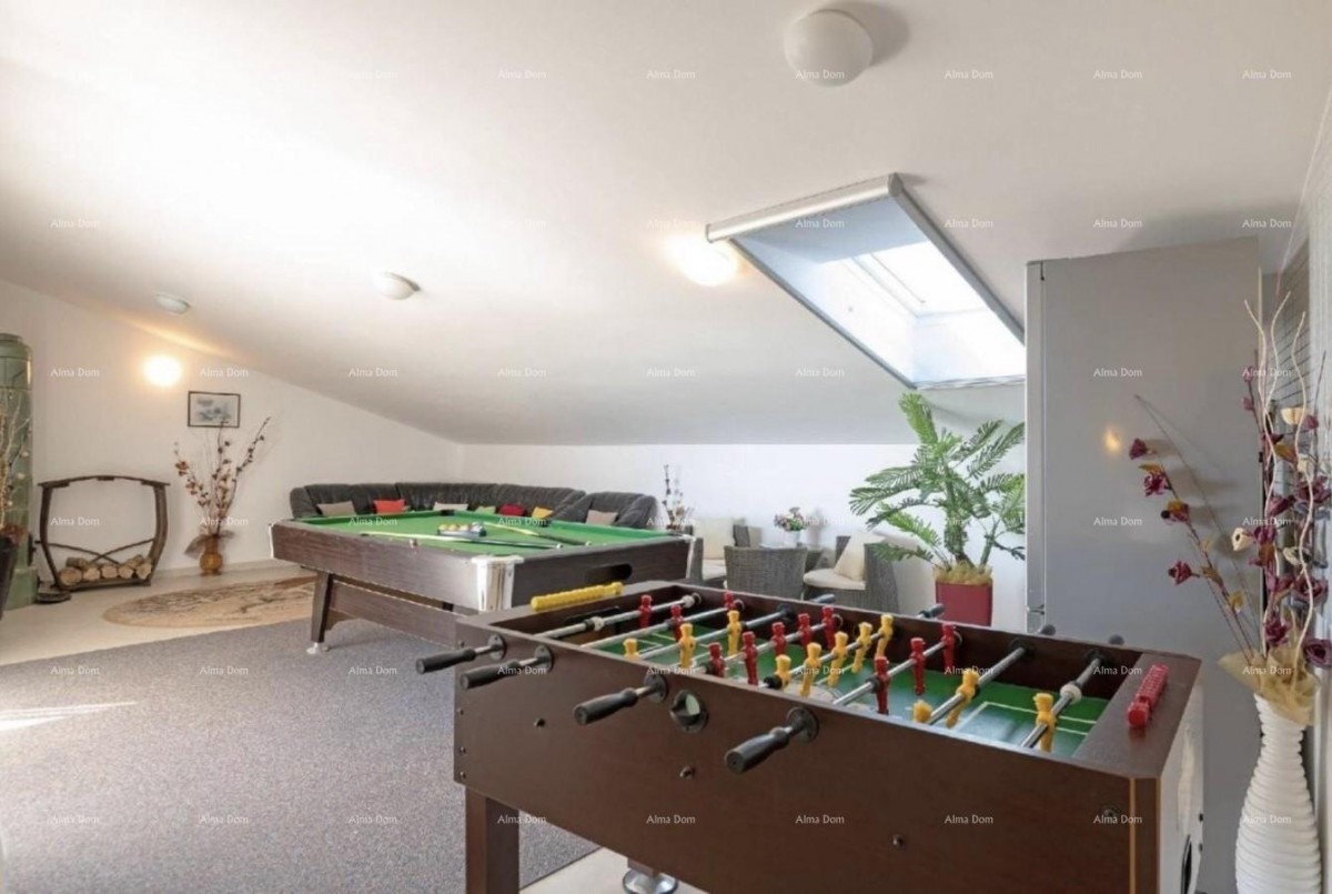 Продается красивая вилла с бассейном в Водняне. 13