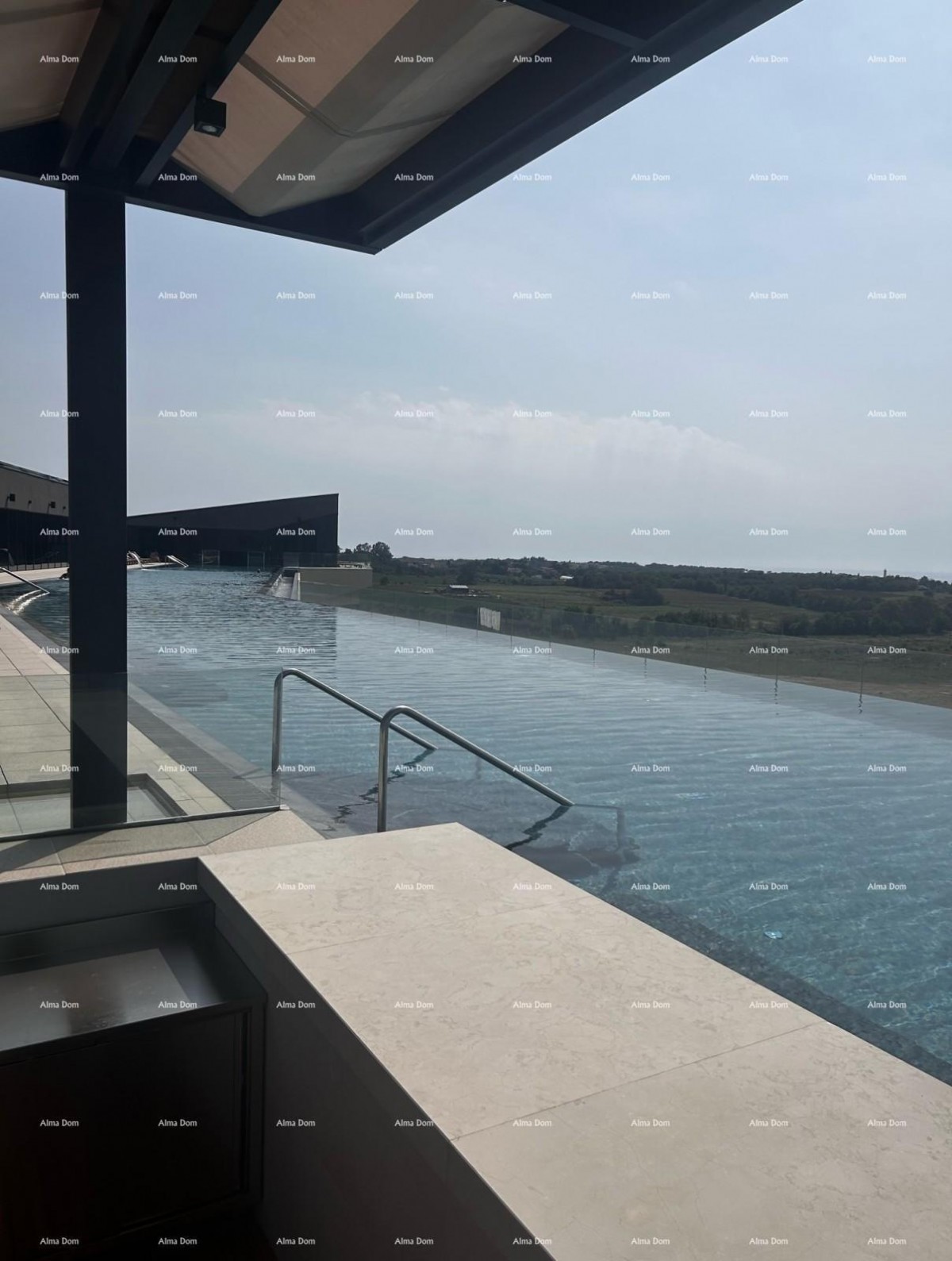 Luxury resort with a rooftop infinity pool! 6
