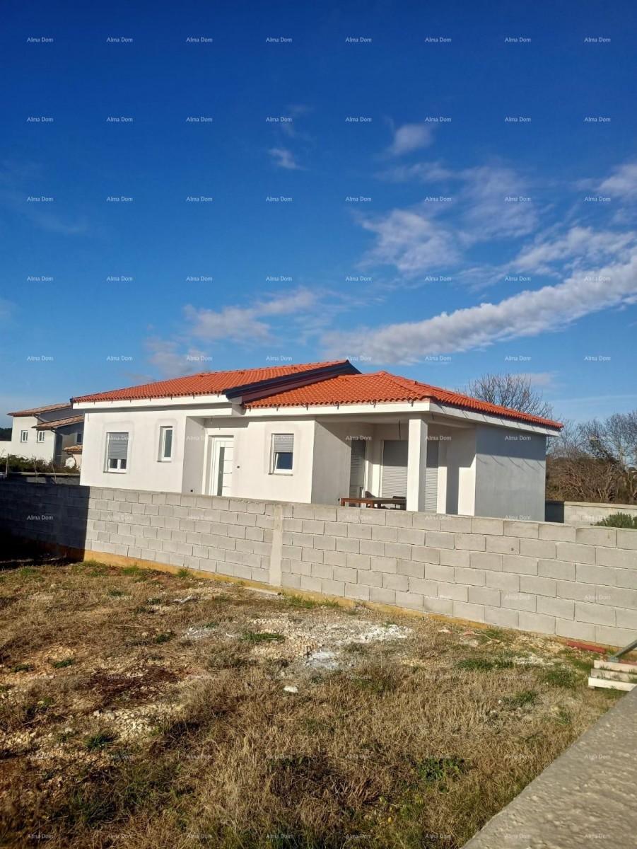 PULA!  HOUSE FOR SALE – QUIET LOCATION. 1